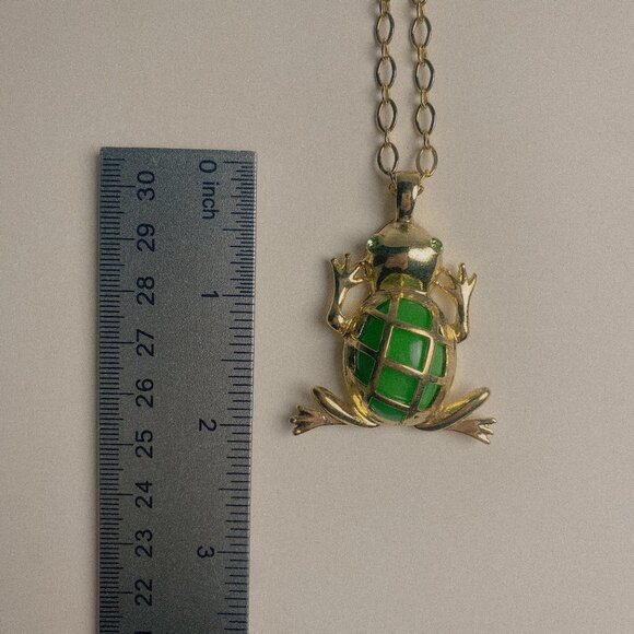 Lilly Pulitzer Green Oval Cabochon Frog Animal Gold Pendant Long Chain Necklace - Picture 12 of 12
